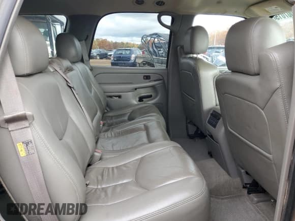 ✅ 2005 Chevrolet Tahoe LT • VIN: 1GNEK13T15J175376 • Lot: 87007015. Listed on Copart with 135,021 mi. Free auction sales archive from the USA and detailed vehicle history report at DreamBid. Image 11.