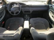 ✅ 2004 Dodge Stratus SXT • VIN: 1B3EL46X04N249823 • Lot: 84554875. Wystawiony na Copart z przebiegiem 245 314 mil. Bezpłatny archiwum sprzedaży aukcyjnych z USA i szczegółowy raport historii pojazdu na DreamBid. Zdjęcie 8.