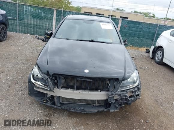 ✅ 2012 Mercedes-Benz C 300 Sport • VIN: WDDGF8BBXCR239216 • Lot: 43033772. Wystawiony na IAAI z przebiegiem 96 391 mil. Bezpłatny archiwum sprzedaży aukcyjnych z USA i szczegółowy raport historii pojazdu na DreamBid. Zdjęcie 13.