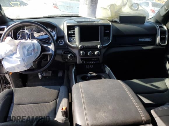 ✅ 2022 Ram 1500 Lone Star • VIN: 1C6RREFTXNN120076 • Lot: 82606814. Wystawiony na Copart z przebiegiem 54 128 mil. Bezpłatny archiwum sprzedaży aukcyjnych z USA i szczegółowy raport historii pojazdu na DreamBid. Zdjęcie 8.