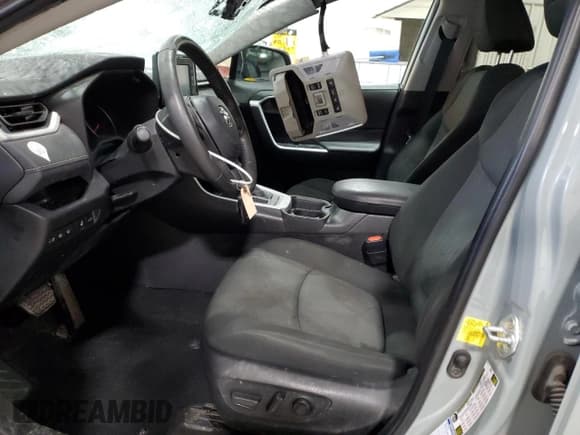 ✅ 2021 Toyota RAV4 XLE • VIN: 2T3P1RFV8MW220734 • Лот: 92499545. Опубликован ранее на Copart с пробегом 41 288 миль. Бесплатный доступ к архиву аукционных продаж из США и подробный отчёт об истории автомобиля на DreamBid. Изображение 7.