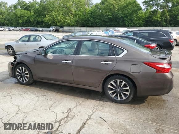 ✅ 2017 Nissan Altima SL • VIN: 1N4AL3APXHC199339 • Lot: 59585925. Listed on Copart with 202,980 mi. Free auction sales archive from the USA and detailed vehicle history report at DreamBid. Image 2.
