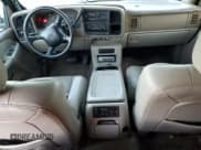 ✅ 2001 Chevrolet Suburban LT • VIN: 3GNFK16T01G222697 • Лот: 84206814. Опубликован ранее на Copart с пробегом 111 723 миль. Бесплатный доступ к архиву аукционных продаж из США и подробный отчёт об истории автомобиля на DreamBid. Изображение 8.