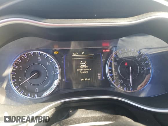 ✅ 2015 Chrysler 200 Limited • VIN: 1C3CCCAB8FN652015 • Lot: 91678665. Listed on Copart with 90,187 mi. Free auction sales archive from the USA and detailed vehicle history report at DreamBid. Image 9.