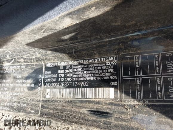 ✅ 1999 Mercedes-Benz SLK 230/320 • VIN: WDBKK47F8XF124902 • Lot: 42883499. Wystawiony na IAAI z przebiegiem 173 522 mil. Bezpłatny archiwum sprzedaży aukcyjnych z USA i szczegółowy raport historii pojazdu na DreamBid. Zdjęcie 9.