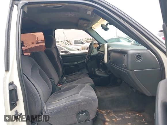 ✅ 1999 GMC Sierra 1500 SLE • VIN: 2GTEC19V7X1541109 • Lot: 42064007. Listed on IAAI with 159,313 mi. Free auction sales archive from the USA and detailed vehicle history report at DreamBid. Image 5.