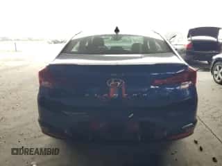 2020 Hyundai Elantra SEL z VIN 5NPD84LF9LH627627, wystawiony jako Copart lot #84047285 z przebiegiem 34 562 mil mil oraz Szkoda całkowita • Salvage title. Historia ofert i sprzedaży dostępna na DreamBid. Obrazek 6.