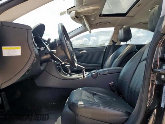 ✅ 2007 Mercedes-Benz CLS 550 • VIN: WDDDJ72X37A112819 • Лот: 67624115. Опубликован ранее на Copart с пробегом 121 941 миль. Бесплатный доступ к архиву аукционных продаж из США и подробный отчёт об истории автомобиля на DreamBid. Изображение 7.