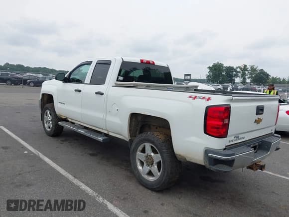 ✅ 2015 Chevrolet Silverado 2500HD LT • VIN: 1GC2KVEG6FZ100680 • Lot: 42928881. Wystawiony na IAAI z przebiegiem 286 834 mil. Bezpłatny archiwum sprzedaży aukcyjnych z USA i szczegółowy raport historii pojazdu na DreamBid. Zdjęcie 3.