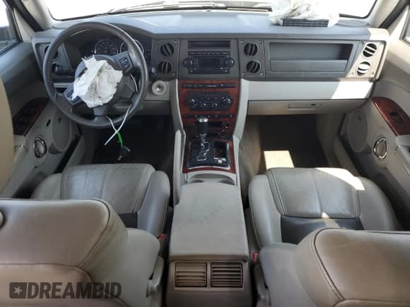 ✅ 2007 Jeep Commander Limited • VIN: 1J8HG58P87C584727 • Lot: 70699144. Listed on Copart with 189,056 mi. Free auction sales archive from the USA and detailed vehicle history report at DreamBid. Image 8.