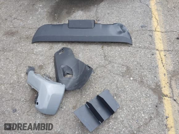 ✅ 2019 Toyota Tacoma SR5 • VIN: 3TMDZ5BNXKM057710 • Lot: 42061769. Wystawiony na IAAI z przebiegiem 82 575 mil. Bezpłatny archiwum sprzedaży aukcyjnych z USA i szczegółowy raport historii pojazdu na DreamBid. Zdjęcie 12.