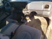 ✅ 1999 Dodge Dakota SLT • VIN: 1B7GG22Y6XS119274 • Lot: 46947005. Wystawiony na Copart z przebiegiem 264 537 mil. Bezpłatny archiwum sprzedaży aukcyjnych z USA i szczegółowy raport historii pojazdu na DreamBid. Zdjęcie 8.