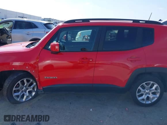 ✅ 2018 Jeep Renegade Latitude • VIN: ZACCJABB2JPJ34337 • Лот: 43194560. Опубликован ранее на IAAI с пробегом 147 422 миль. Бесплатный доступ к архиву аукционных продаж из США и подробный отчёт об истории автомобиля на DreamBid. Изображение 14.