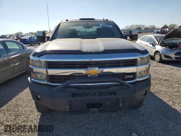 ✅ 2015 Chevrolet Silverado 2500HD LTZ • VIN: 1GC1KWE8XFF149196 • Lot: 83942615. Wystawiony na Copart z przebiegiem Nie podano. Bezpłatny archiwum sprzedaży aukcyjnych z USA i szczegółowy raport historii pojazdu na DreamBid. Zdjęcie 5.