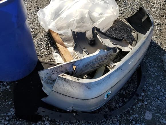 ✅ 2007 Ford Focus S • VIN: 1FAFP31N67W324567 • Lot: 82618675. Wystawiony na Copart z przebiegiem Nie podano. Bezpłatny archiwum sprzedaży aukcyjnych z USA i szczegółowy raport historii pojazdu na DreamBid. Zdjęcie 12.