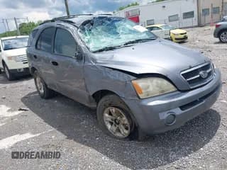 ✅ 2005 Kia Sorento LX • VIN: KNDJD733355490872 • Lot: 42256638. Wystawiony na IAAI z przebiegiem 260 229 mil. Bezpłatny archiwum sprzedaży aukcyjnych z USA i szczegółowy raport historii pojazdu na DreamBid. Zdjęcie 1.