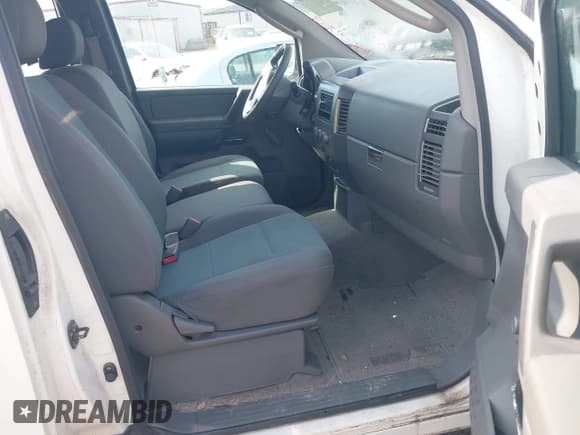 ✅ 2005 Nissan Titan XE • VIN: 1N6BA06A95N530903 • Lot: 42654753. Listed on IAAI with 133,446 mi. Free auction sales archive from the USA and detailed vehicle history report at DreamBid. Image 5.