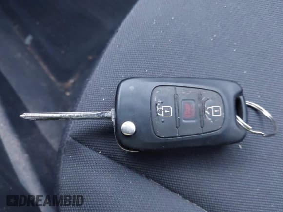 ✅ 2013 Kia Rio LX • VIN: KNADM5A34D6300992 • Lot: 43621672. Wystawiony na IAAI z przebiegiem 60 025 mil. Bezpłatny archiwum sprzedaży aukcyjnych z USA i szczegółowy raport historii pojazdu na DreamBid. Zdjęcie 11.