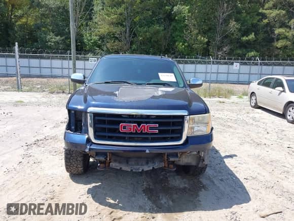 2008 GMC Sierra 1500 SLE1 with VIN 2GTEC13J981219305, listed as a IAAI auction lot 43130648 with 206,434 mi miles and . Bid and sale history available at DreamBid. Image 13.