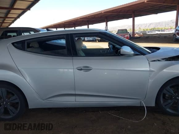 ✅ 2012 Hyundai Veloster w/Gray Int • VIN: KMHTC6AD2CU055065 • Lot: 42963009. Wystawiony na IAAI z przebiegiem Nie podano. Bezpłatny archiwum sprzedaży aukcyjnych z USA i szczegółowy raport historii pojazdu na DreamBid. Zdjęcie 13.
