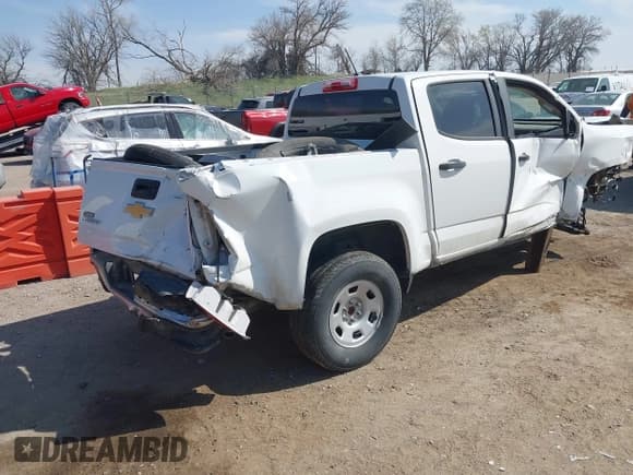 ✅ 2019 Chevrolet Colorado 2WD Work Truck • VIN: 1GCGSBEA7K1302243 • Lot: 42049966. Wystawiony na IAAI z przebiegiem 104 209 mil. Bezpłatny archiwum sprzedaży aukcyjnych z USA i szczegółowy raport historii pojazdu na DreamBid. Zdjęcie 4.