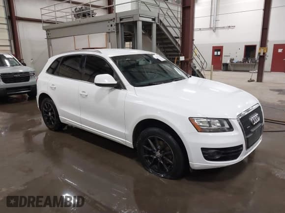 ✅ 2011 Audi Q5 Premium • VIN: WA1CFAFP7BA047054 • Lot: 41771362. Listed on IAAI with 155,066 mi. Free auction sales archive from the USA and detailed vehicle history report at DreamBid. Image 1.