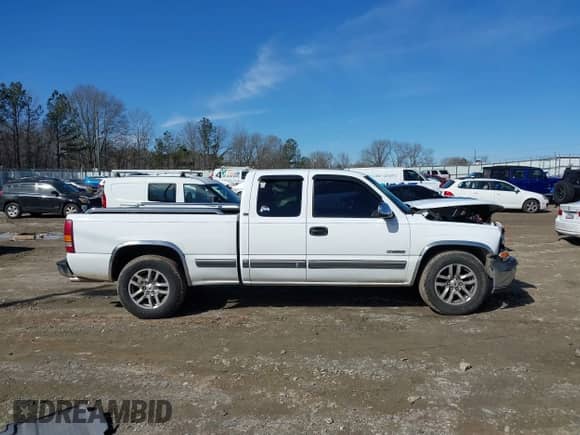 ✅ 2001 Chevrolet Silverado 1500 LT • VIN: 1GCEC19T01Z152616 • Lot: 41454877. Wystawiony na IAAI z przebiegiem 208 347 mil mil. Skorzystaj z bezpłatnego archiwum sprzedaży aukcyjnych z USA i zobacz szczegółowy raport historii pojazdu na DreamBid. Zdjęcie 13.
