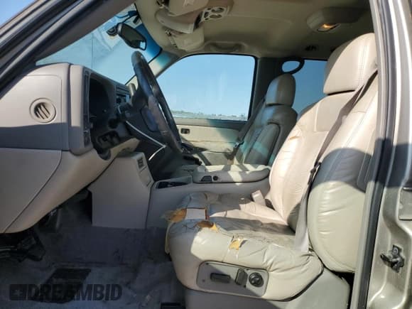 ✅ 2000 Chevrolet Suburban LS • VIN: 3GNEC16T2YG167589 • Lot: 89736015. Listed on Copart with Not provided. Free auction sales archive from the USA and detailed vehicle history report at DreamBid. Image 7.