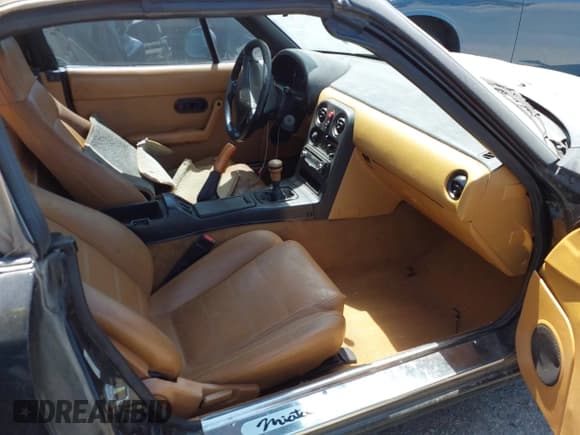 ✅ 1992 Mazda MX-5 Miata • VIN: JM1NA3510N0320738 • Lot: 41079887. Listed on IAAI with 153,090 mi. Free auction sales archive from the USA and detailed vehicle history report at DreamBid. Image 5.