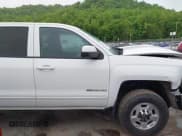 ✅ 2015 Chevrolet Silverado 2500HD LT • VIN: 1GC1KVEG7FF624370 • Lot: 39313846. Wystawiony na IAAI z przebiegiem 154 519 mil. Bezpłatny archiwum sprzedaży aukcyjnych z USA i szczegółowy raport historii pojazdu na DreamBid. Zdjęcie 13.