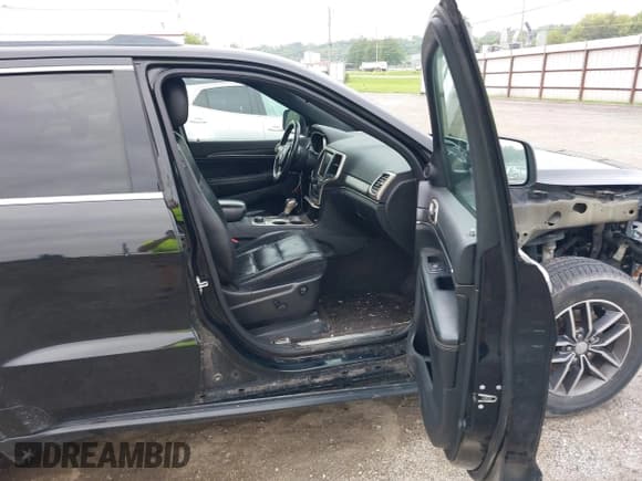 ✅ 2017 Jeep Grand Cherokee Limited • VIN: 1C4RJFBG3HC712949 • Lot: 42748302. Listed on IAAI with 158,961 mi. Free auction sales archive from the USA and detailed vehicle history report at DreamBid. Image 5.