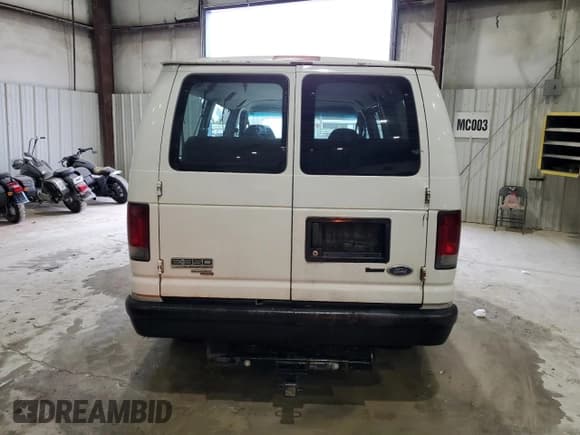 ✅ 2007 Ford Econoline Passenger XL • VIN: 1FBNE31L07DA62278 • Lot: 92039855. Wystawiony na Copart z przebiegiem 169 266 mil. Bezpłatny archiwum sprzedaży aukcyjnych z USA i szczegółowy raport historii pojazdu na DreamBid. Zdjęcie 6.