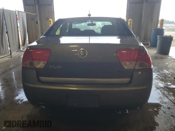 ✅ 2011 Mercury Milan • VIN: 3MEHM0HA0BR602273 • Lot: 62023565. Wystawiony na Copart z przebiegiem 220 474 mil. Bezpłatny archiwum sprzedaży aukcyjnych z USA i szczegółowy raport historii pojazdu na DreamBid. Zdjęcie 6.