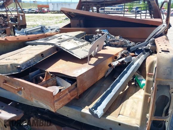 ✅ 2011 Ford F-250 XL • VIN: 1FT7X2B65BEC21994 • Lot: 39372999. Listed on IAAI with Not provided. Free auction sales archive from the USA and detailed vehicle history report at DreamBid. Image 12.