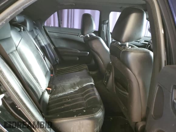 ✅ 2016 Chrysler 300 S • VIN: 2C3CCABG2GH298520 • Lot: 87239205. Listed on Copart with 141,124 mi. Free auction sales archive from the USA and detailed vehicle history report at DreamBid. Image 10.