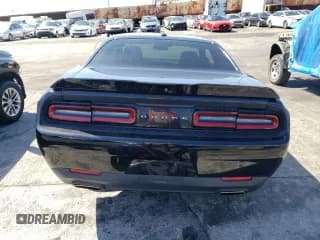 ✅ 2018 Dodge Challenger SXT Plus • VIN: 2C3CDZAG0JH302908 • Lot: 65071233. Wystawiony na Copart z przebiegiem 62 101 mil. Bezpłatny archiwum sprzedaży aukcyjnych z USA i szczegółowy raport historii pojazdu na DreamBid. Zdjęcie 6.