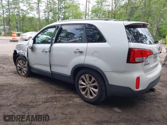 ✅ 2014 Kia Sorento EX • VIN: 5XYKU4A70EG516330 • Lot: 42462400. Listed on IAAI with 146,221 mi. Free auction sales archive from the USA and detailed vehicle history report at DreamBid. Image 3.