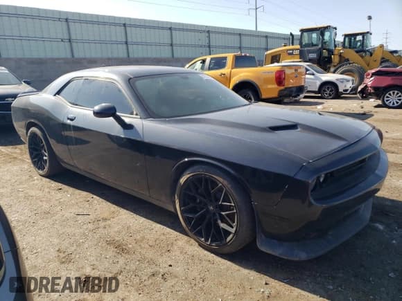 ✅ 2017 Dodge Challenger T/A 392 • VIN: 2C3CDZFJ4HH554630 • Lot: 64215434. Wystawiony na Copart z przebiegiem Nie podano. Bezpłatny archiwum sprzedaży aukcyjnych z USA i szczegółowy raport historii pojazdu na DreamBid. Zdjęcie 4.