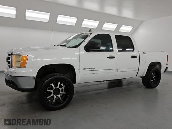 ✅ 2012 GMC Sierra 1500 SLE • VIN: 3GTP1VE07CG236436 • Lot: 68792395. Listed on Copart with 220,579 mi. Free auction sales archive from the USA and detailed vehicle history report at DreamBid. Image 1.
