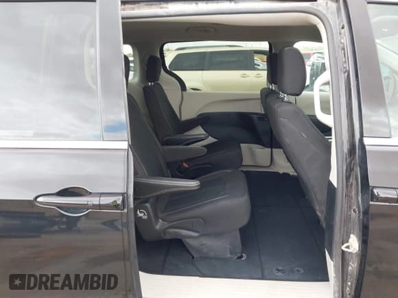 ✅ 2023 Chrysler Voyager LX • VIN: 2C4RC1CG0PR566432 • Лот: 42570735. Опубликован ранее на IAAI с пробегом 28 067 миль. Бесплатный доступ к архиву аукционных продаж из США и подробный отчёт об истории автомобиля на DreamBid. Изображение 8.