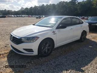✅ 2020 Volkswagen Jetta S • VIN: 3VWCB7BU7LM066334 • Lot: 90280975. Wystawiony na Copart z przebiegiem 107 784 mil. Bezpłatny archiwum sprzedaży aukcyjnych z USA i szczegółowy raport historii pojazdu na DreamBid. Zdjęcie 1.