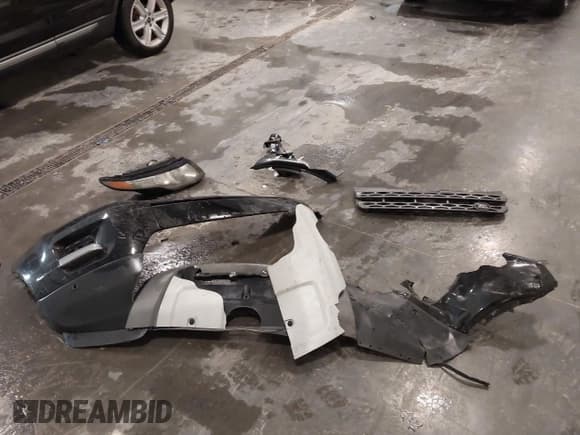 ✅ 2013 Land Rover Range Rover Evoque Pure • VIN: SALVN2BG7DH845764 • Lot: 43443891. Listed on IAAI with 140,794 mi. Free auction sales archive from the USA and detailed vehicle history report at DreamBid. Image 11.