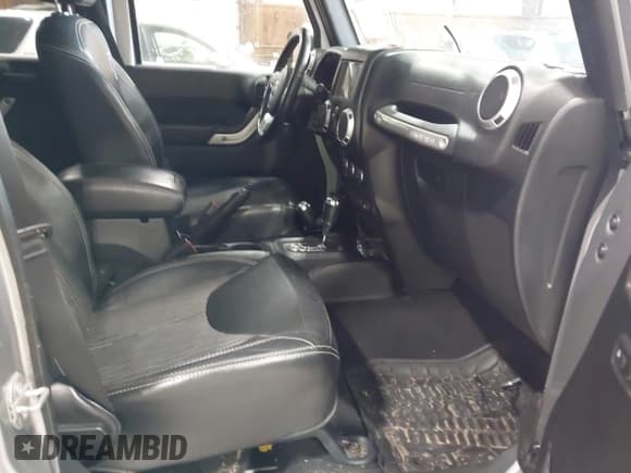 ✅ 2015 Jeep Wrangler Unlimited Sport • VIN: 1C4BJWDG6FL560841 • Lot: 42322086. Listed on IAAI with 99,098 mi. Free auction sales archive from the USA and detailed vehicle history report at DreamBid. Image 5.