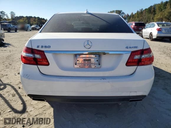✅ 2010 Mercedes-Benz E 350 Luxury • VIN: WDDHF8HB2AA140168 • Lot: 87260615. Listed on Copart with 140,781 mi. Free auction sales archive from the USA and detailed vehicle history report at DreamBid. Image 6.