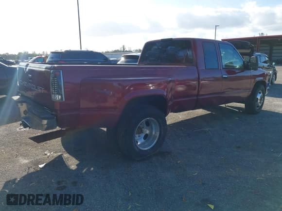 ✅ 1996 Chevrolet Silverado 3500 • VIN: 1GBHC39F0TE239062 • Лот: 43480292. Опубликован ранее на IAAI с пробегом 75 991 миль. Бесплатный доступ к архиву аукционных продаж из США и подробный отчёт об истории автомобиля на DreamBid. Изображение 4.