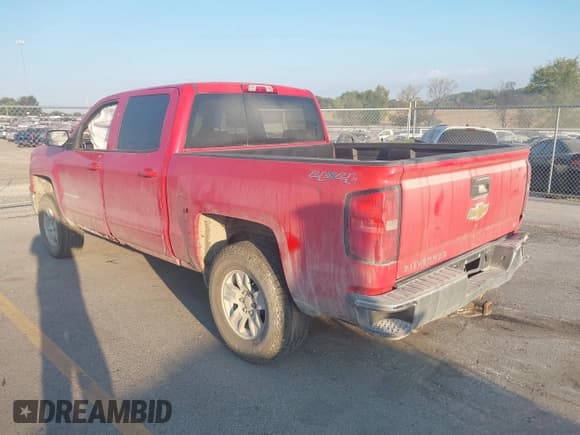 ✅ 2015 Chevrolet Silverado 1500 LT • VIN: 3GCUKREC2FG102035 • Lot: 43364737. Wystawiony na IAAI z przebiegiem 190 804 mil. Bezpłatny archiwum sprzedaży aukcyjnych z USA i szczegółowy raport historii pojazdu na DreamBid. Zdjęcie 3.