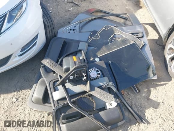 ✅ 2014 Ford F-150 XLT • VIN: 1FTFW1EF3EFB18480 • Lot: 43701357. Wystawiony na IAAI z przebiegiem 149 542 mil. Bezpłatny archiwum sprzedaży aukcyjnych z USA i szczegółowy raport historii pojazdu na DreamBid. Zdjęcie 12.