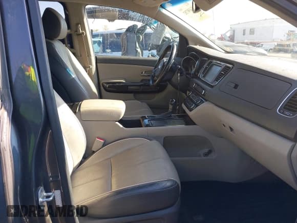 ✅ 2016 Kia Sedona EX • VIN: KNDMC5C11G6140723 • Lot: 41430752. Listed on IAAI with 175,981 mi. Free auction sales archive from the USA and detailed vehicle history report at DreamBid. Image 5.