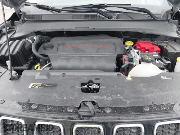 ✅ 2021 Jeep Compass Altitude • VIN: 3C4NJDBB4MT504634 • Lot: 41525356. Listed on IAAI with 25,066 mi. Free auction sales archive from the USA and detailed vehicle history report at DreamBid. Image 10.