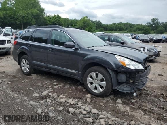 ✅ 2010 Subaru Outback Premium All-Weather Anniversary • VIN: 4S4BRBGC2A3353376 • Lot: 60887955. Listed on Copart with 170,564 mi. Free auction sales archive from the USA and detailed vehicle history report at DreamBid. Image 4.